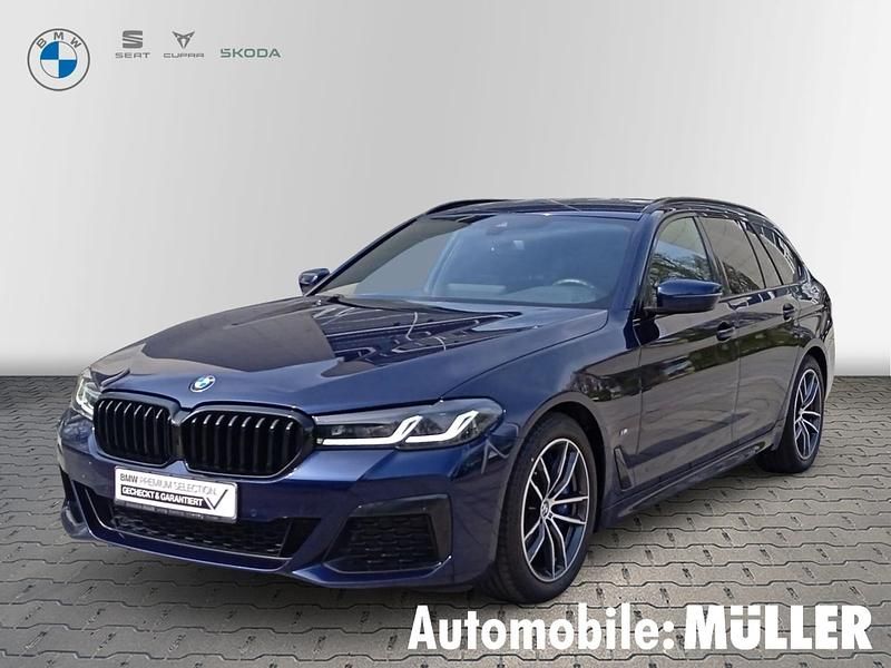 Tansanitblau ii metallic Gebraucht 2021 BMW 530 M Sport Kombi | 37.890 € (Etwas zu teuer) - Bild 1/4
