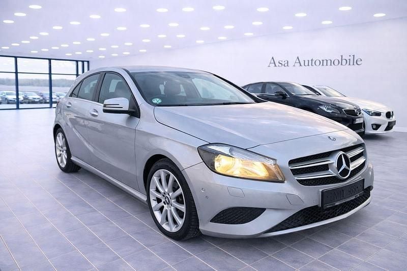 Second-hand Mercedes A180 122 CP (89 kW) 2013 Argintiu Berlinǎ
