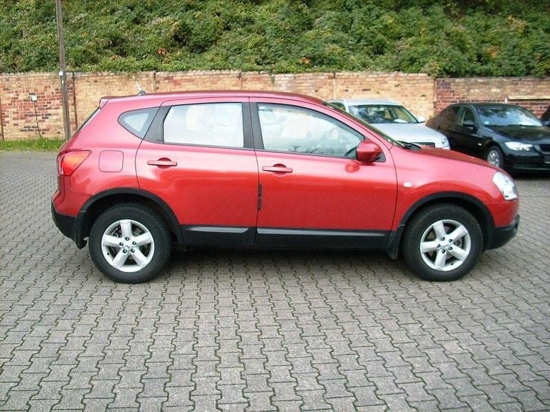 Gebraucht Nissan Qashqai Acenta 150 PS (110 kW) 2008 Rot SUV