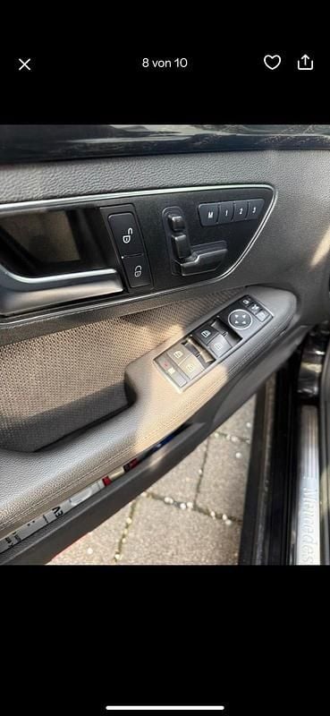 Schwarz Gebraucht 2012 Mercedes E250 Limousine | 11.800 € (Etwas zu teuer) - Bild 1/4