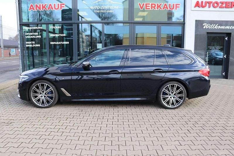 Gebraucht BMW 550 400 PS (294 kW) 2019 Carbonschwarz Kombi