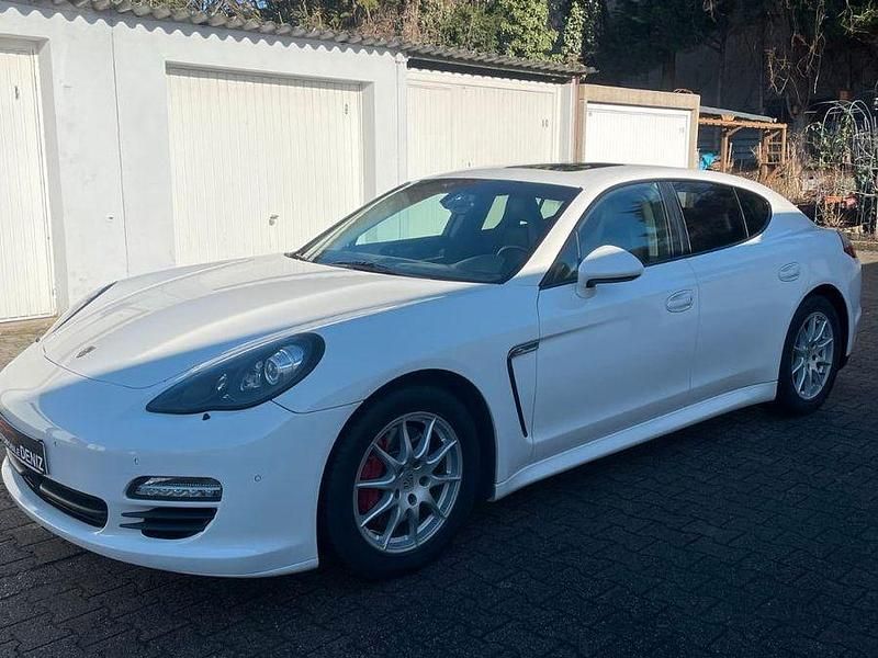Gebraucht Porsche Panamera 250 PS (183 kW) 2012 Weiß Limousine