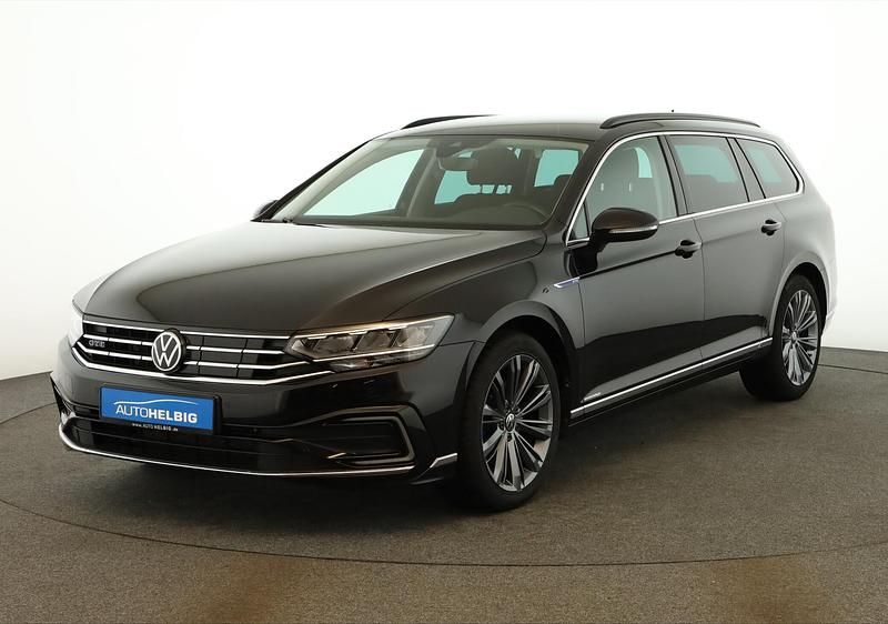 Deep black Gebraucht 2022 VW Passat GTE Kombi | 20.880 € (Guter Preis) - Bild 1/4