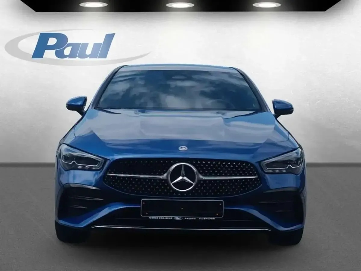Gebraucht Mercedes CLA250e AMG 163 PS (119 kW) 2024 Metalliclack spektralblau Coupé
