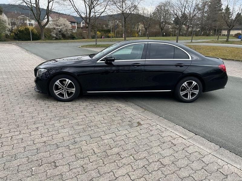 Gebraucht Mercedes E200 150 PS (110 kW) 2019 Schwarz Limousine