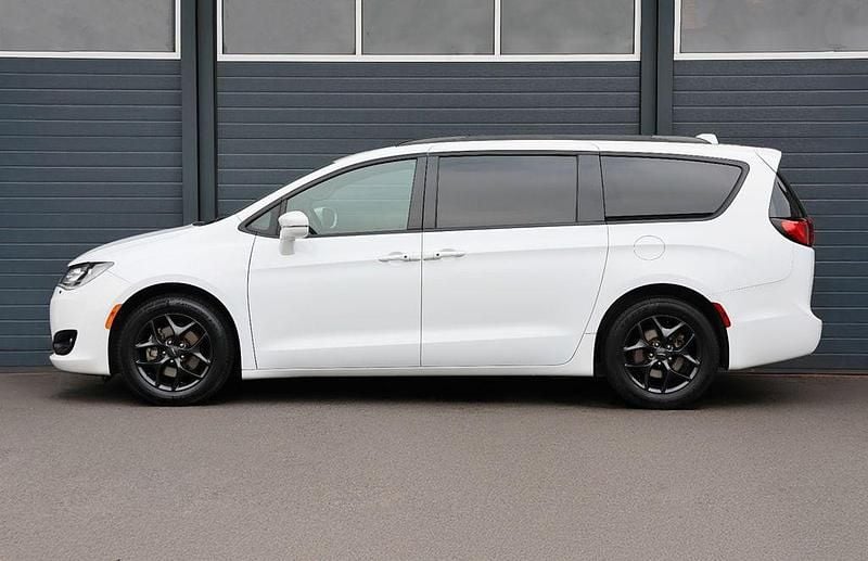 Gebraucht Chrysler Pacifica Limited 291 PS (214 kW) 2020 Weiß Van / Kleinbus