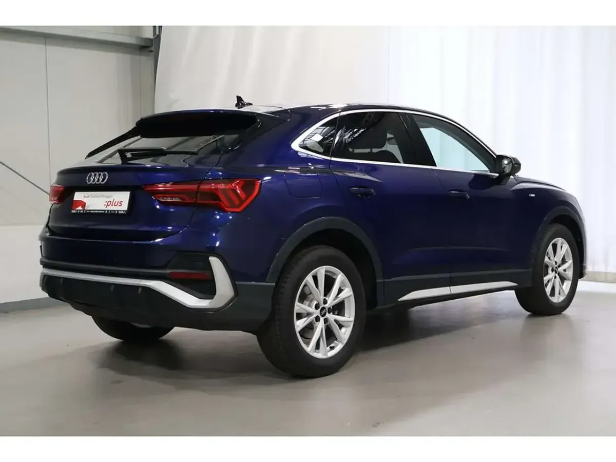 Gebraucht Audi Q3 Sportback S-Line 150 PS (110 kW) 2025 Navarrablau metallic SUV