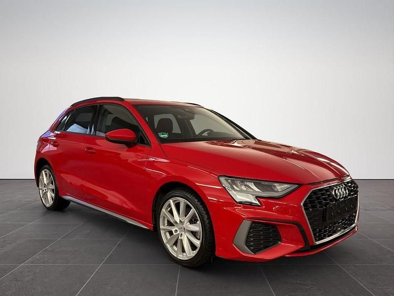 Gebraucht Audi A3 S-Line 150 PS (110 kW) 2022 Rot Limousine