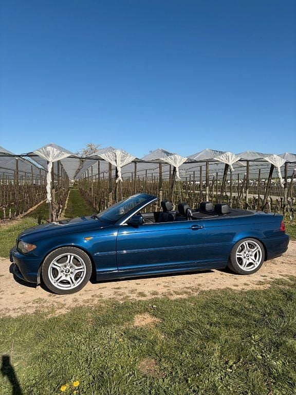 Gebraucht BMW 330 Cabriolet 232 PS (170 kW) 2003 Blau Cabrio