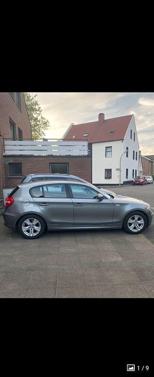 Gebraucht BMW 118 143 PS (105 kW) 2011 Grau Kleinwagen