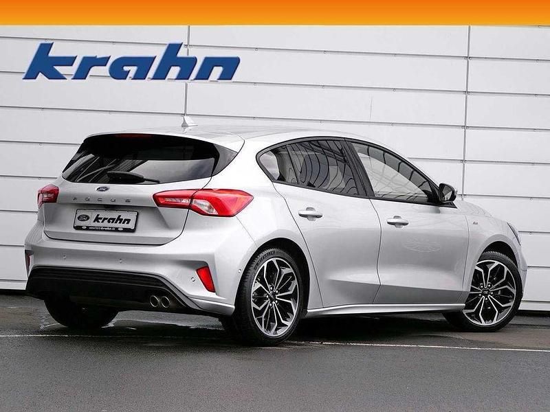 Gebraucht Ford Focus ST-Line 125 PS (91 kW) 2020 Polarsilber metallic Limousine