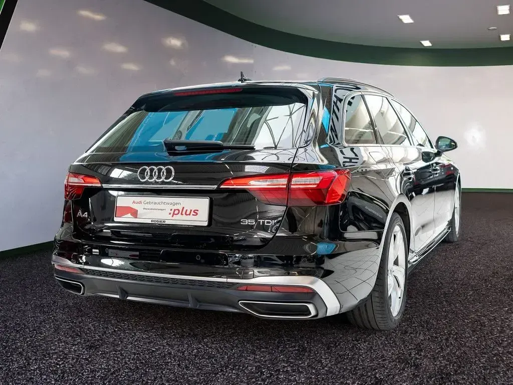 Gebraucht Audi A4 S-Line 163 PS (119 kW) 2021 Mythosschwarz metallic Kombi