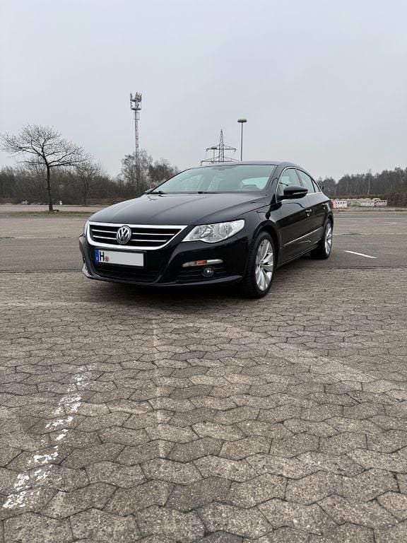 Schwarz Gebraucht 2011 VW Passat Limousine | 5.700 € (Fairer Preis) - Bild 1/4
