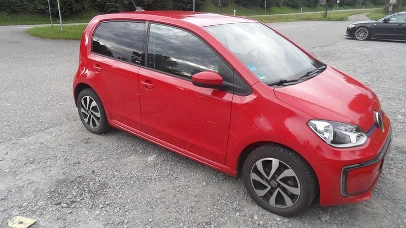 Gebraucht VW e-up! Move 61 kW (83 PS) 2021 Rot Kleinwagen
