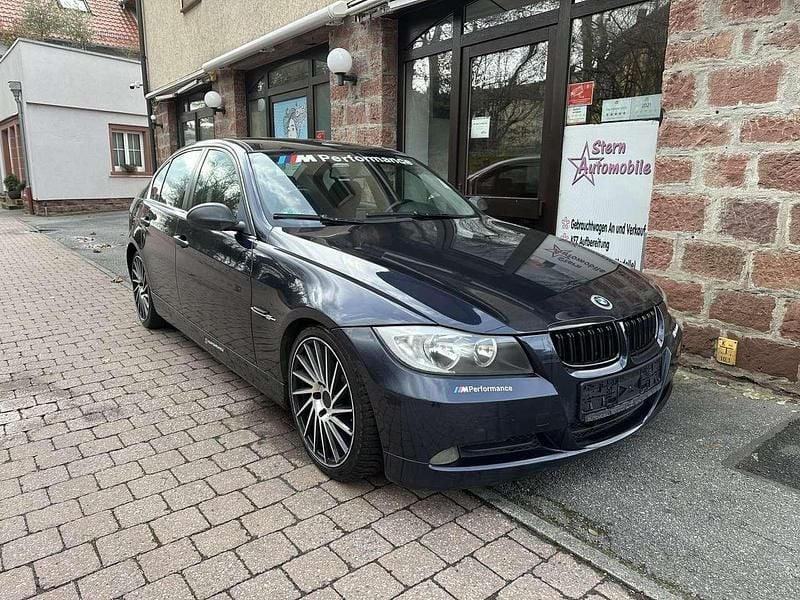 Gebraucht BMW 320 150 PS (110 kW) 2005 Blau Limousine