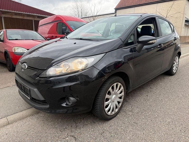 Gebraucht Ford Fiesta Trend 69 PS (50 kW) 2010 Kleinwagen