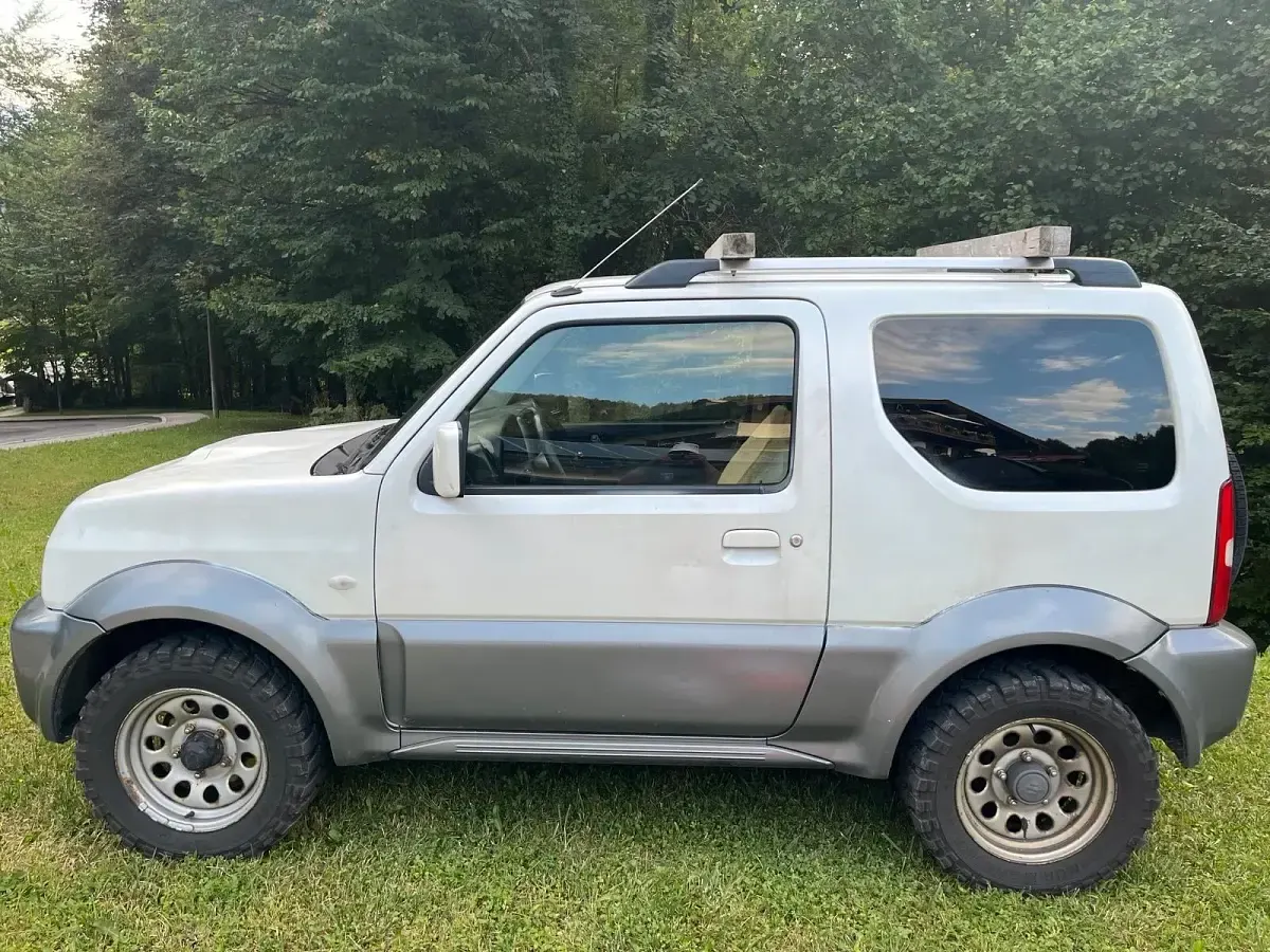 Gebraucht Suzuki Jimny 86 PS (63 kW) 2013 Weiß SUV
