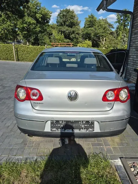 Gebraucht VW Passat 116 PS (85 kW) 2007 Silber Limousine