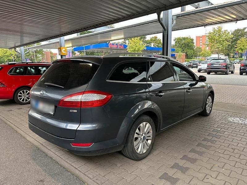 Grün Gebraucht 2007 Ford Mondeo Kombi | 950 € (Guter Preis) - Bild 1/4