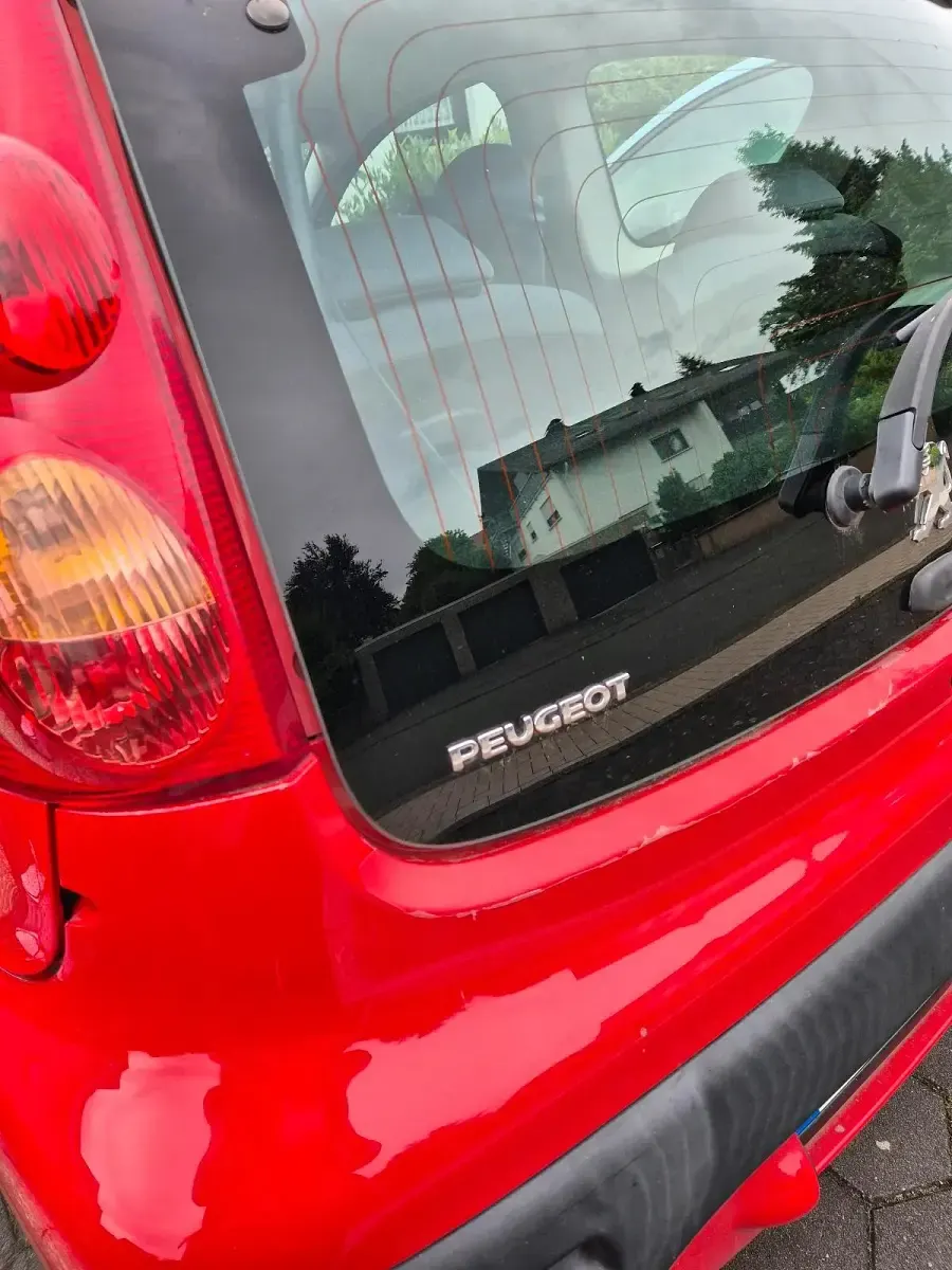 Gebraucht Peugeot 107 50 PS (36 kW) 2008 Rot Kleinwagen