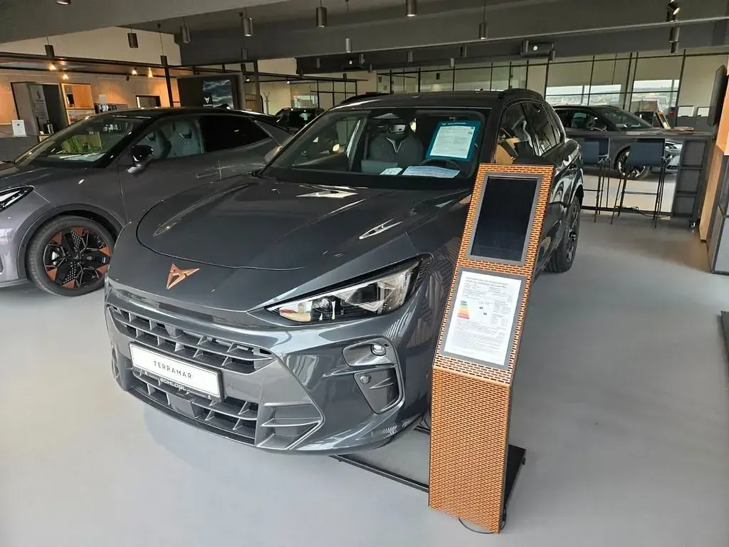Neu Cupra Terramar VZ 177 PS (130 kW) 2026 Grau SUV