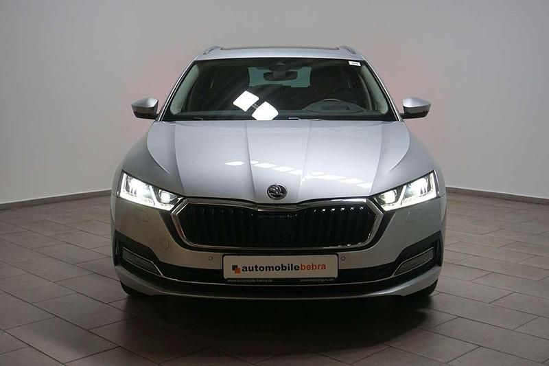 Gebraucht Skoda Octavia Style 150 PS (110 kW) 2020 Brilliantsilber Kombi