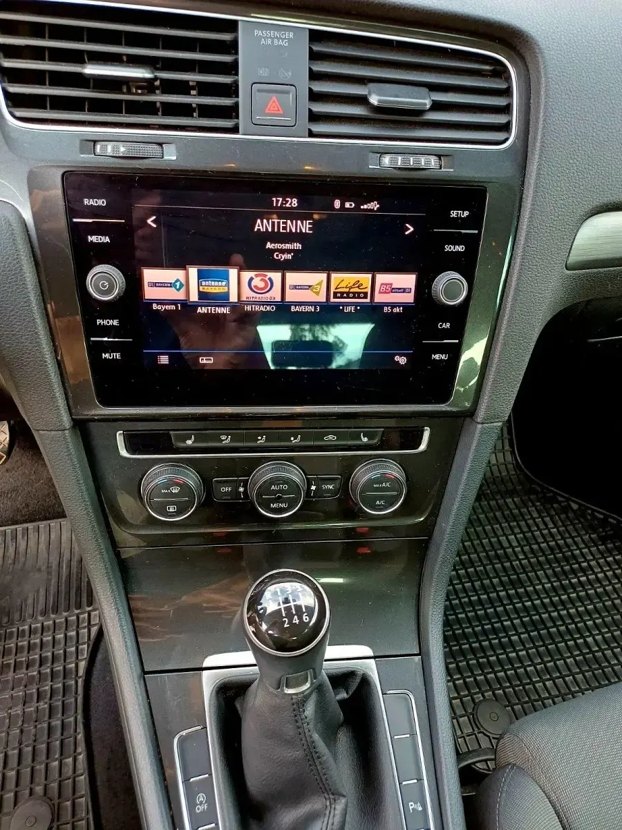 Gebraucht VW Golf VII Edition 125 PS (91 kW) 2017 Weiß Limousine