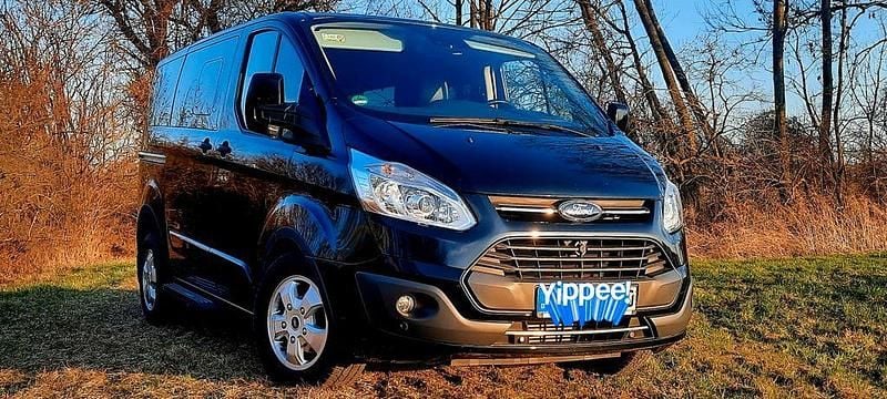Schwarz Gebraucht 2018 Ford Tourneo Custom Titanium Van / Kleinbus | 31.499 € (Superpreis) - Bild 1/4