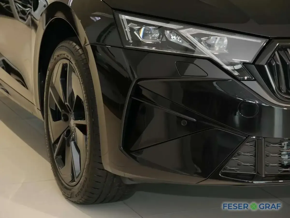 Gebraucht Skoda Octavia RS 265 PS (194 kW) 2025 Blackmagicperleffekt Kombi