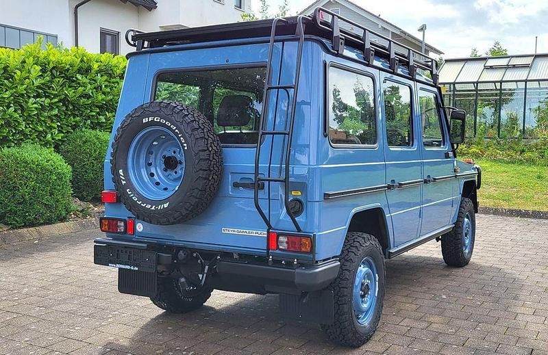 Blau Gebraucht 1996 Mercedes G290 SUV | 129.750 € - Bild 1/4