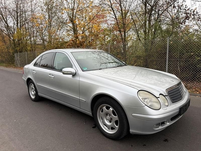 Gebraucht Mercedes E280 190 PS (139 kW) 2006 Silber Limousine