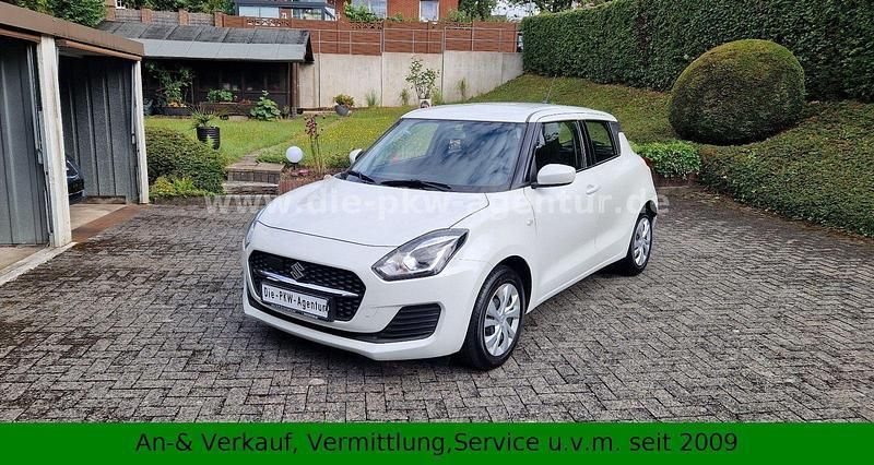 Weiß Gebraucht 2021 Suzuki Swift Comfort Kleinwagen | 10.480 € (Superpreis) - Bild 1/4