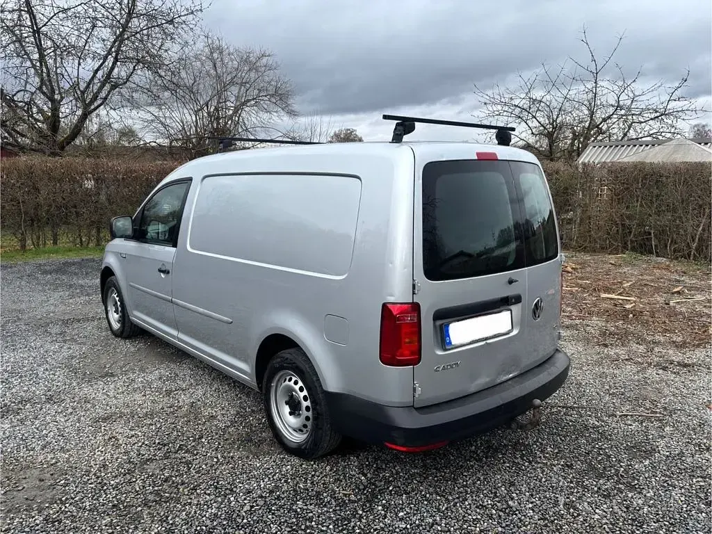 Usata VW Caddy 102 CV (75 kW) 2017 Argento Monovolume