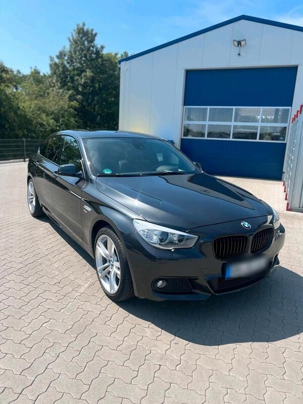 Grau Gebraucht 2012 BMW 530 Gran Turismo M Sport SUV | 23.700 € - Bild 1/4