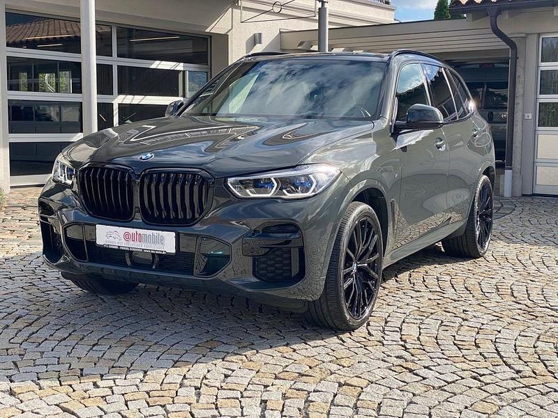 Dravitgrau Gebraucht 2023 BMW X5 M Sport SUV | 68.950 € (Fairer Preis) - Bild 1/4