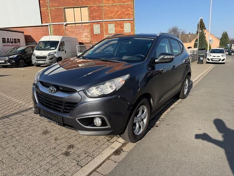 Gebraucht Hyundai ix35 Style 163 PS (119 kW) 2011 Grau SUV