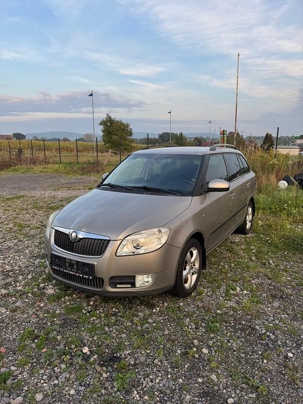 Gold Gebraucht 2009 Skoda Fabia Kombi | 1.000 € (Guter Preis) - Bild 1/4