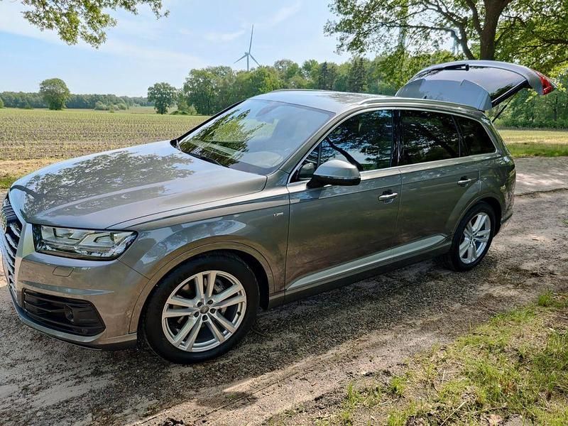 Gebraucht Audi Q7 Sport 272 PS (200 kW) 2017 Grau SUV