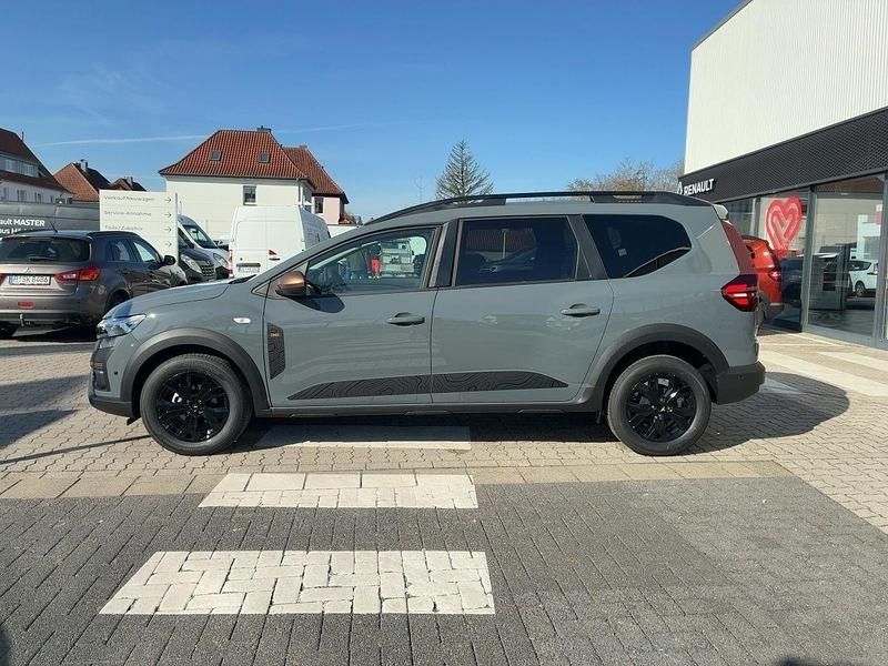 Neu Dacia Jogger Expression 110 PS (80 kW) 2025 Grau Van / Kleinbus