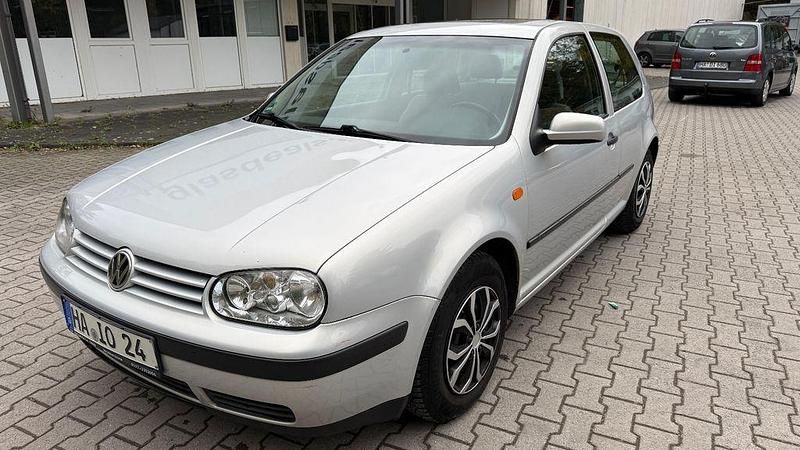 Silber Gebraucht 1998 VW Golf IV Limousine | 3.456 € (Teuer) - Bild 1/4