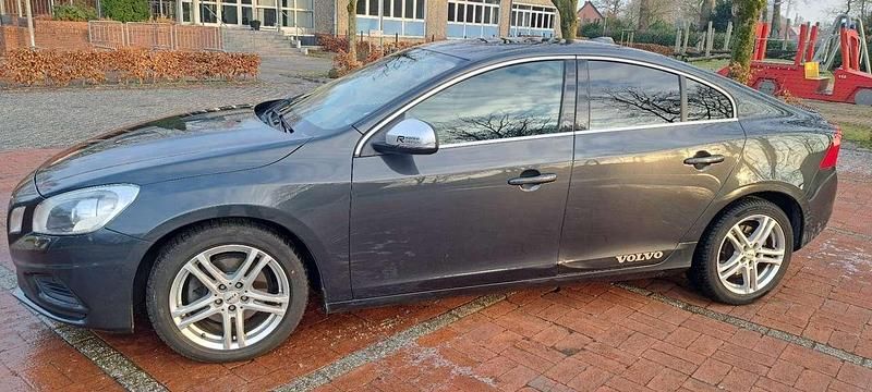 Gebraucht Volvo S60 R-Design 163 PS (119 kW) 2013 Limousine