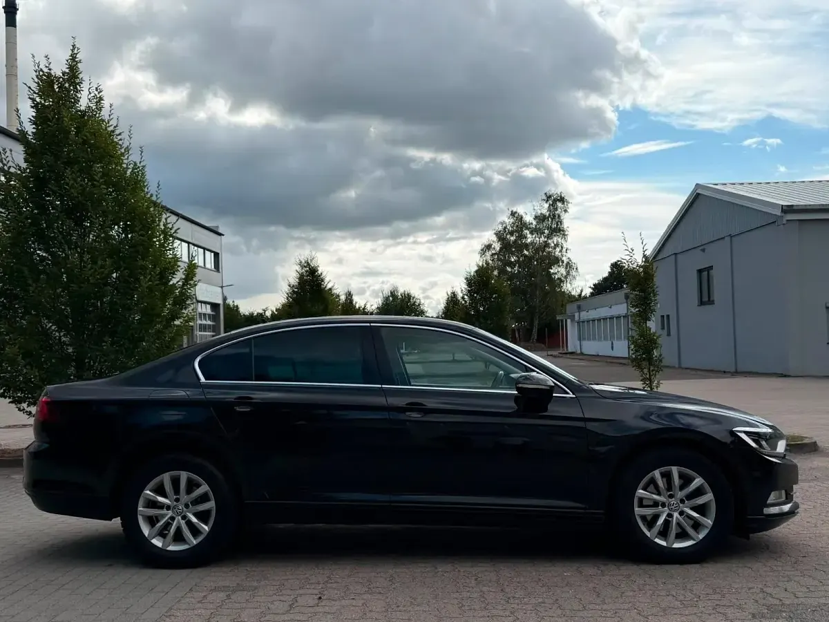 Gebraucht VW Passat 150 PS (110 kW) 2019 Limousine