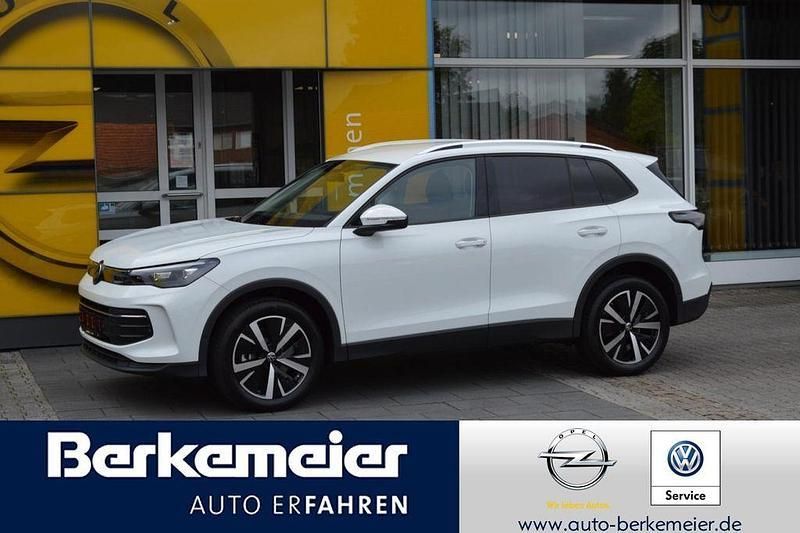 Weiß Neu 2025 VW Tiguan Life SUV | 45.590 € (Superpreis) - Bild 1/4