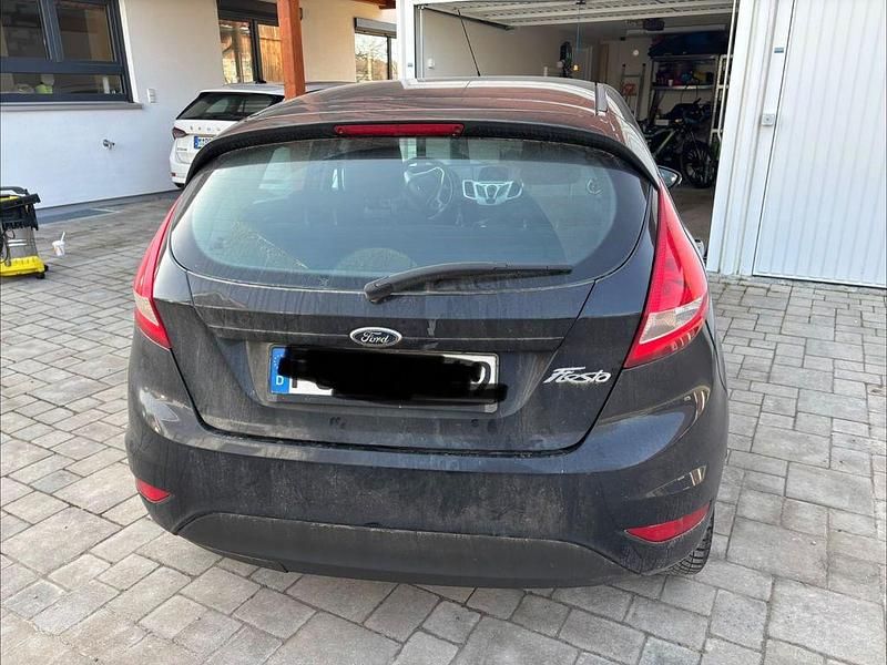 Gebraucht Ford Fiesta 69 PS (50 kW) 2012 Schwarz Kleinwagen