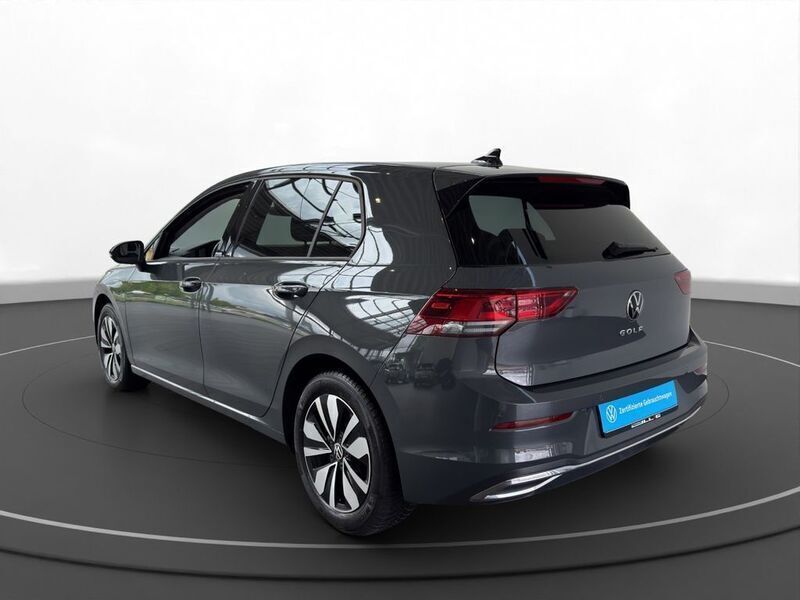 Gebraucht VW Golf VIII Move 150 PS (110 kW) 2024 Delfingrau Limousine