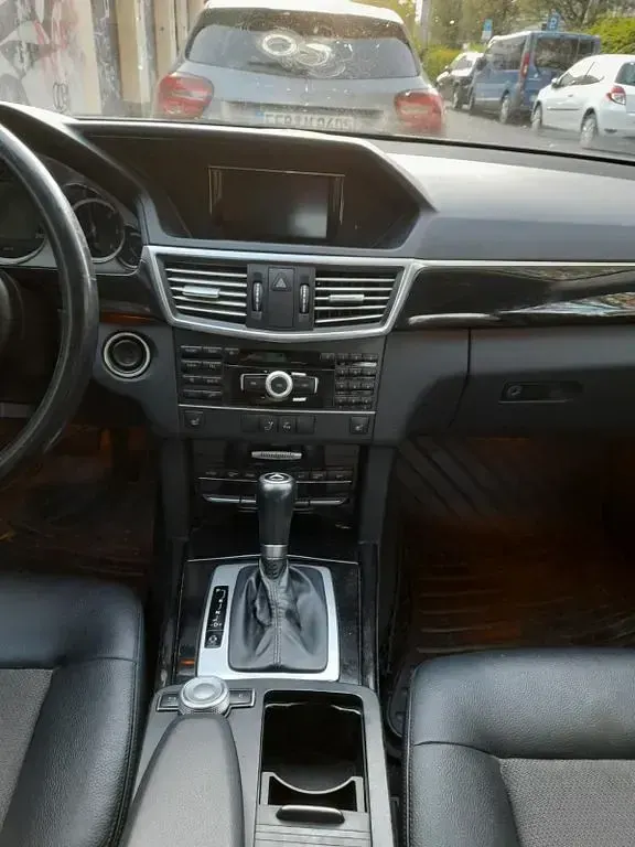 Gebraucht Mercedes E220 170 PS (125 kW) 2010 Silber Kombi