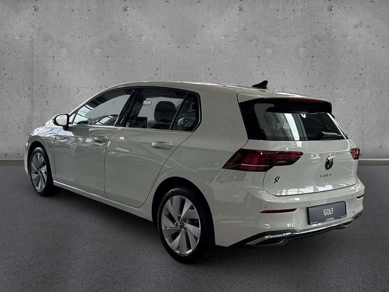 Gebraucht VW Golf VIII Style 150 PS (110 kW) 2025 Pure white Limousine