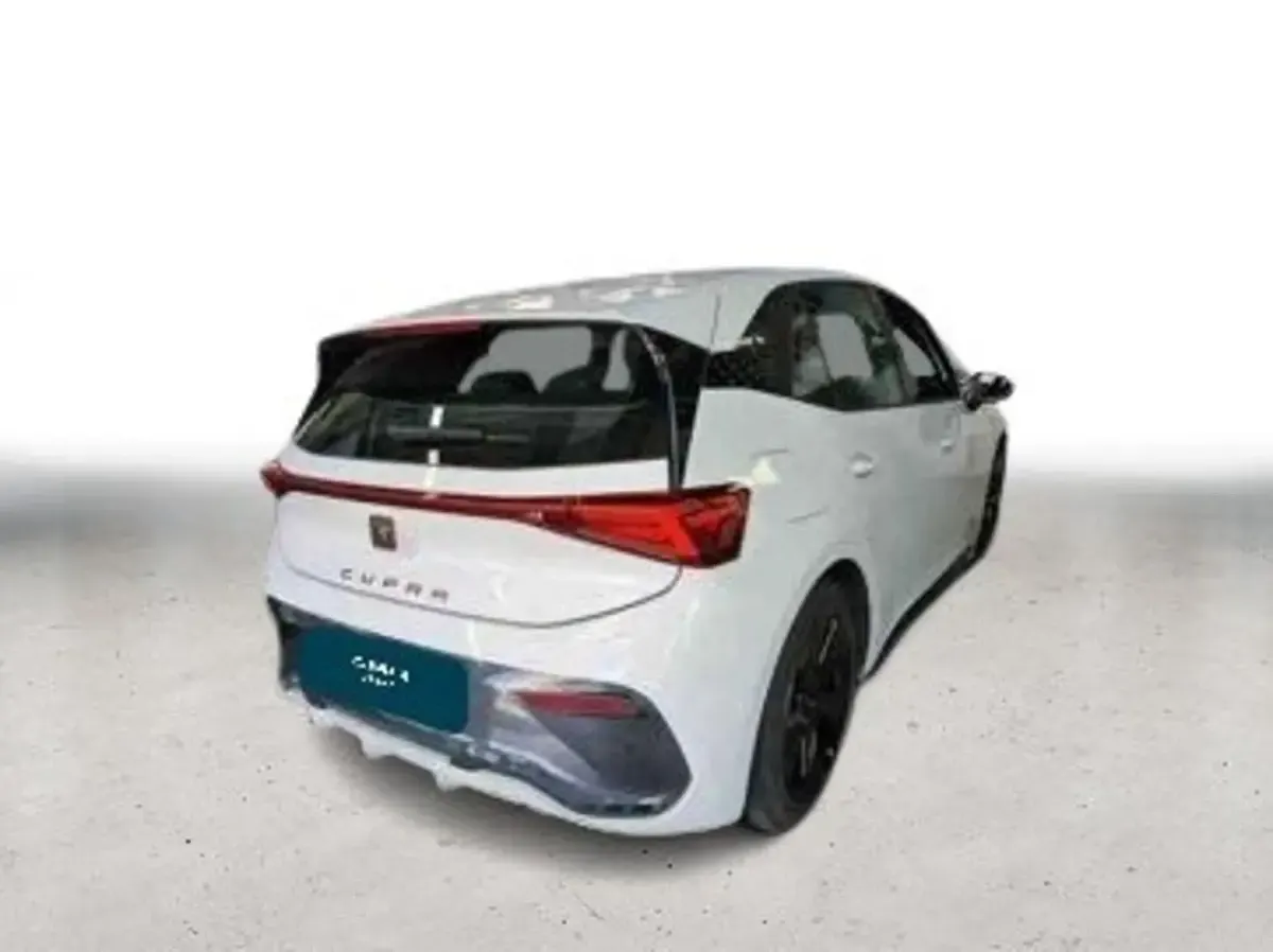 Gebraucht Cupra Born e-Boost 169 kW (231 PS) 2024 Weiß Kleinwagen