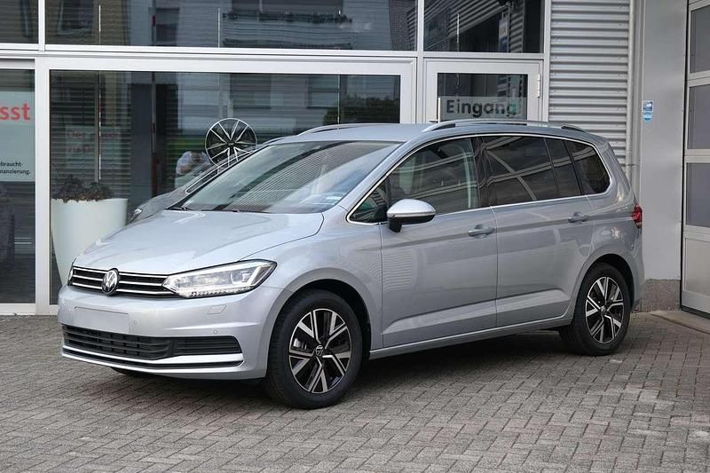 Neu VW Touran Edition 150 PS (110 kW) 2025 Oyster silber metallic Van / Kleinbus