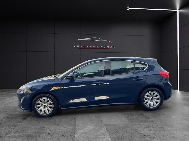Gebraucht Ford Focus Cool & Connect 95 PS (69 kW) 2019 Blazer blue Limousine